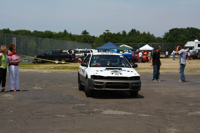 Illustration for article titled The 24 Hours Of LeMons New England 2009 Über Gallery, Part 4